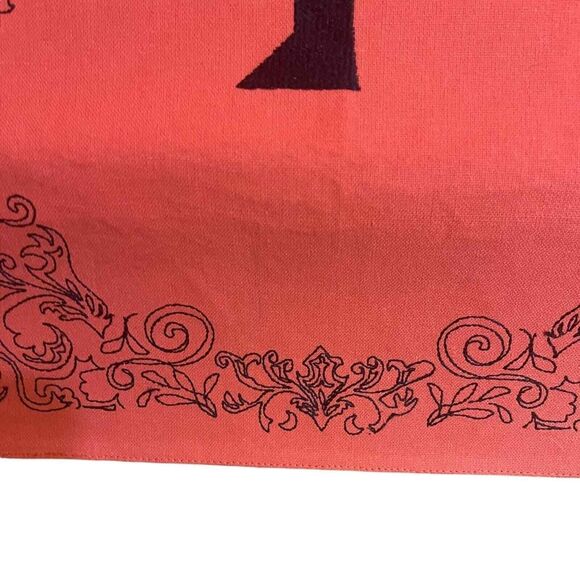 Tag Halloween Table Runner - Picture 7 of 9